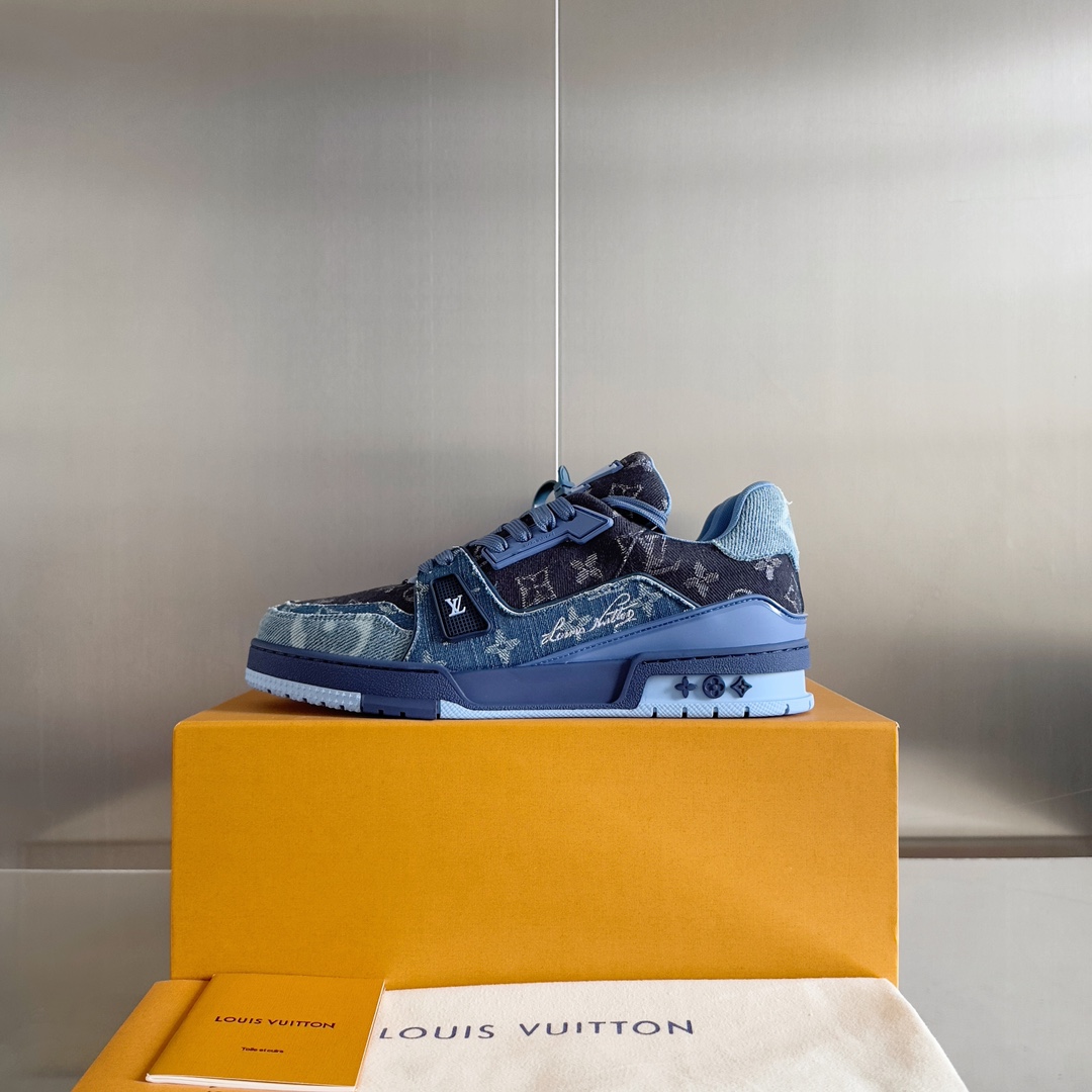 Louis Vuitton LV Trainer Sneaker    - 
