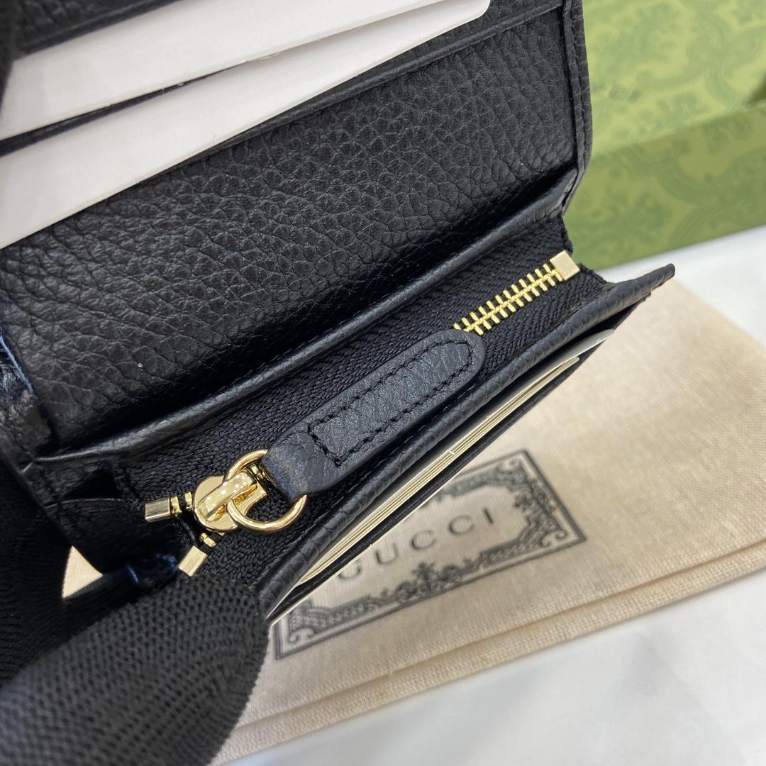 Gucci GG Emblem Mini Wallet - 