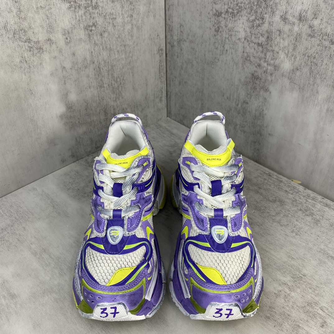 Balenciaga Runner 2.0 Sneaker  - 