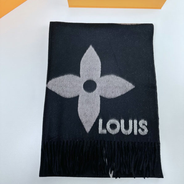 Louis Vuitton The Ultimate Scarf   - 