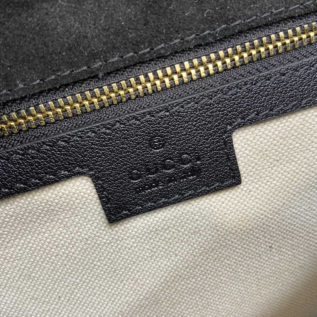Gucci Blondie Small Shoulder Bag - 