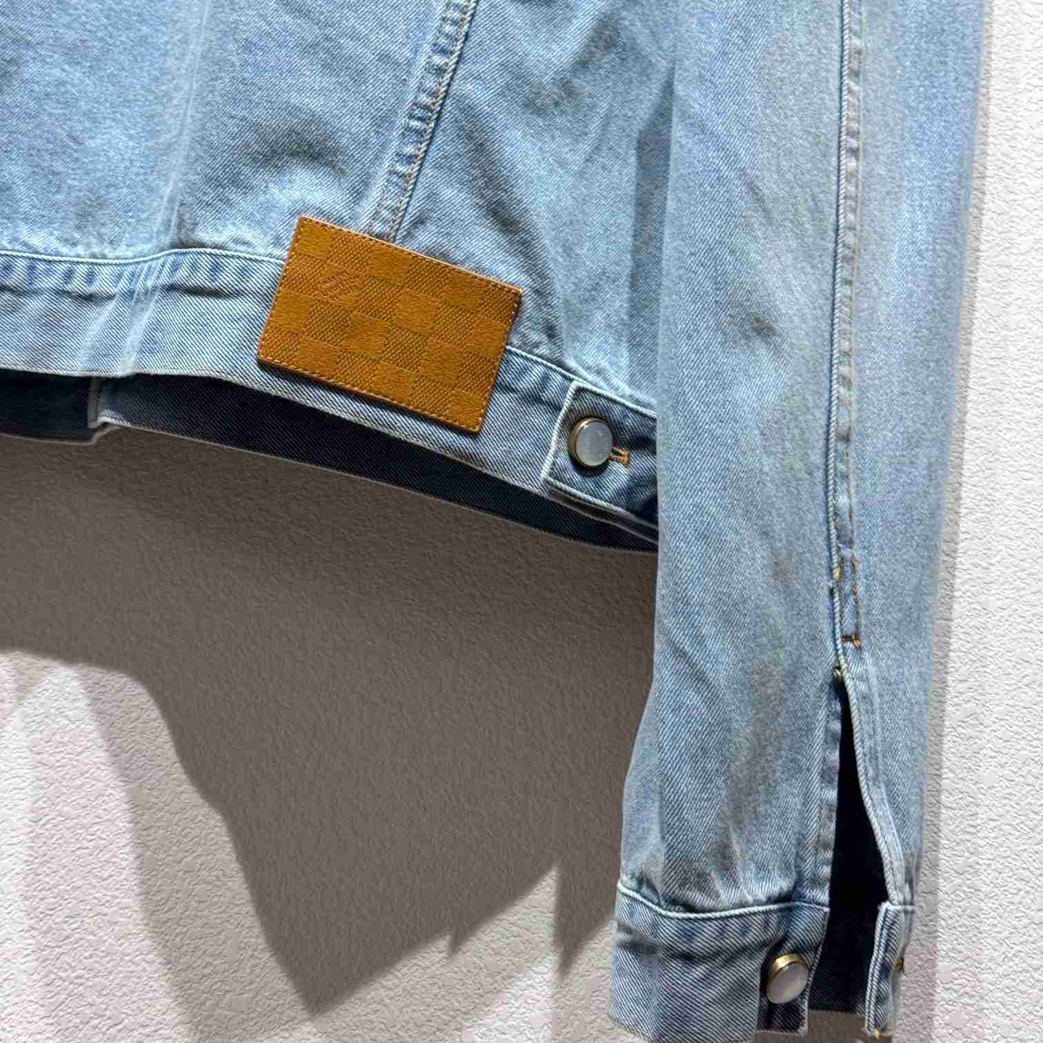 Louis Vuitton Denim Trucker Jacket  1AGINY - 