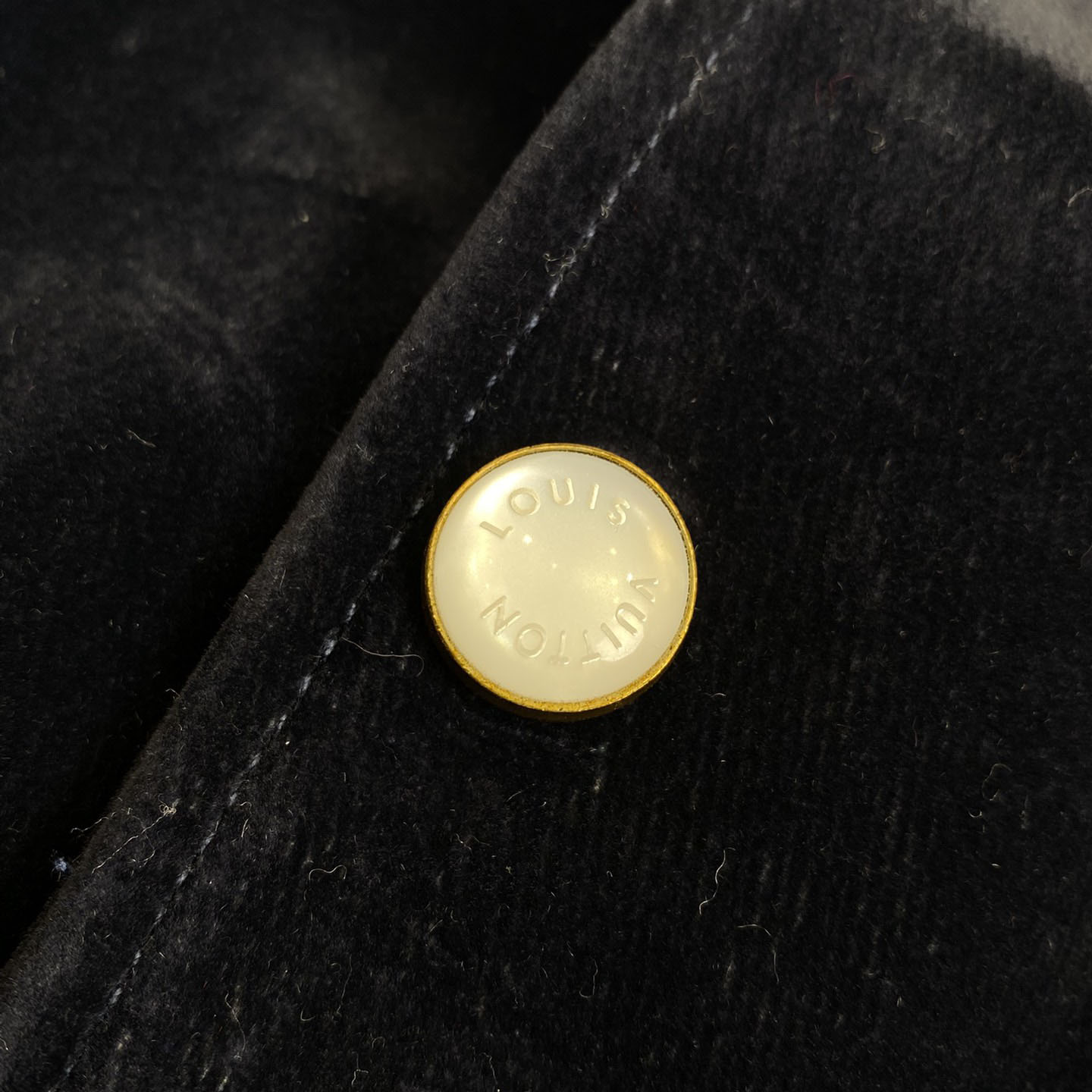 Louis Vuitton Denim Velvet Souvenir Jacket  1AGIMI - DesignerGu