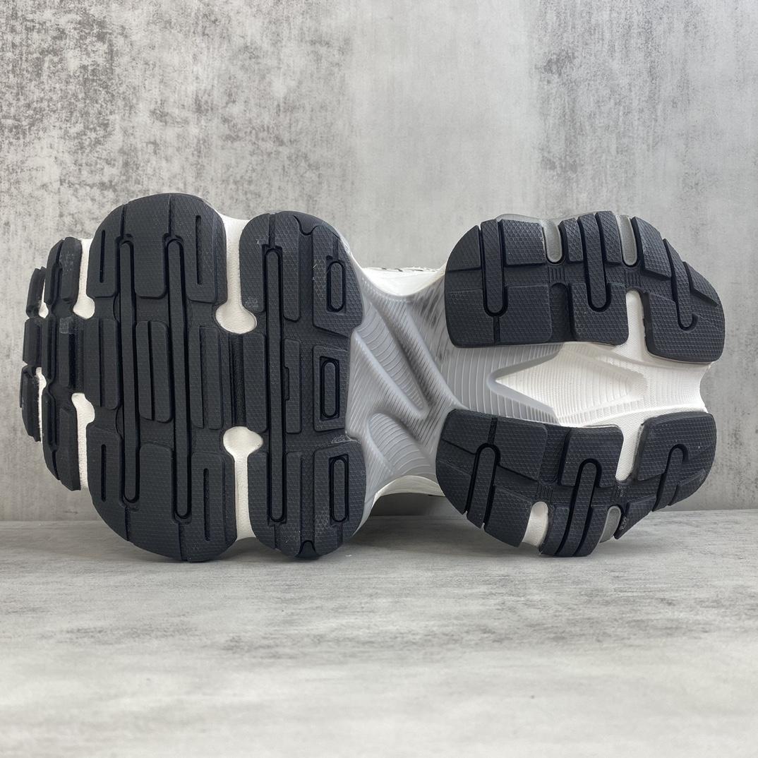 Balenciaga Cargo Sneaker - 