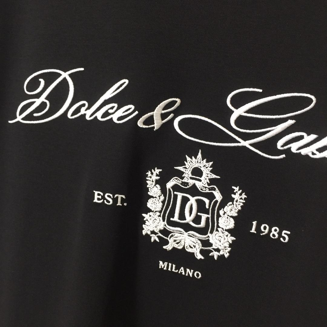 Dolce & Gabbana Logo T-Shirt - DesignerGu