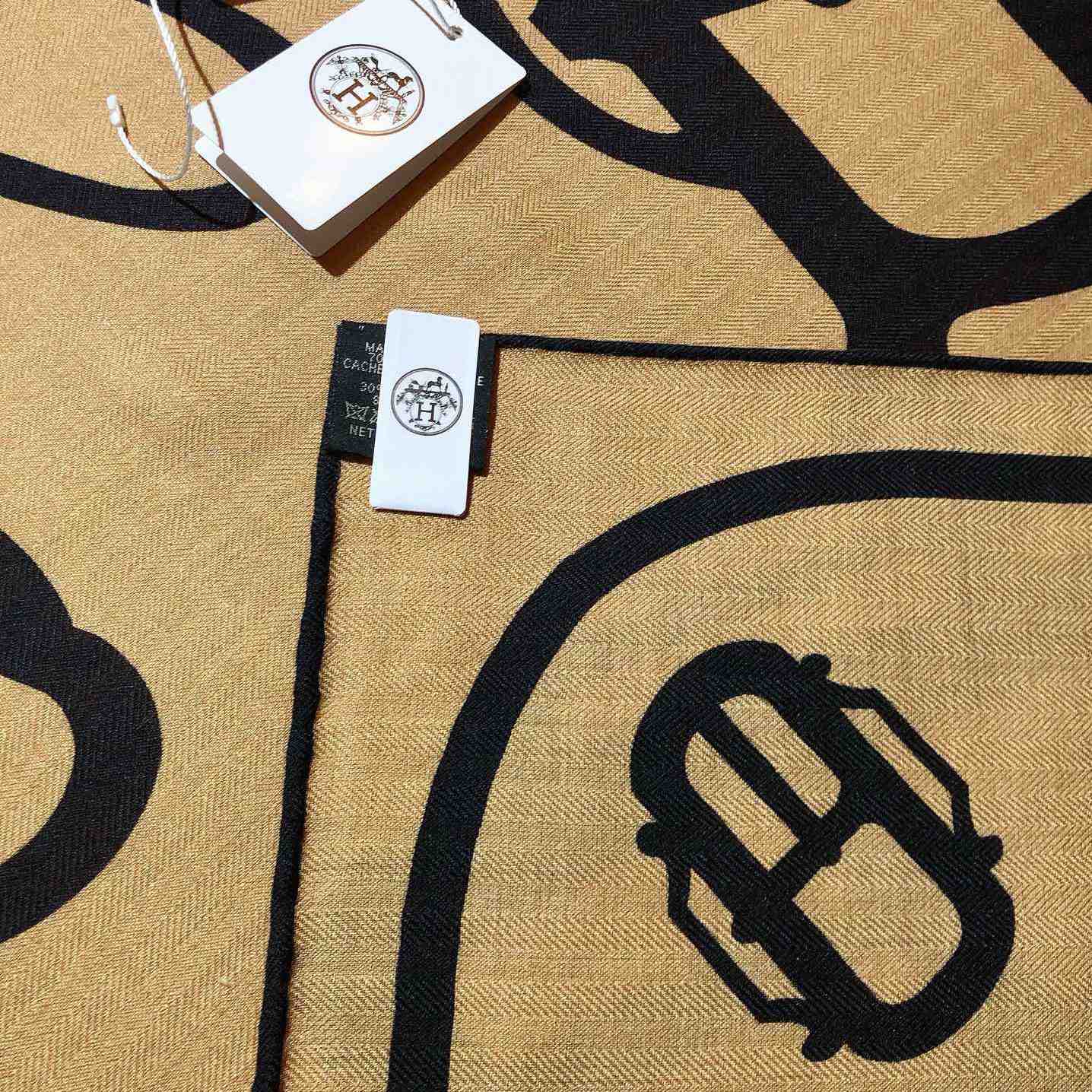 Hermes Bouclerie Moderne En Casaques Giant Triangle - 