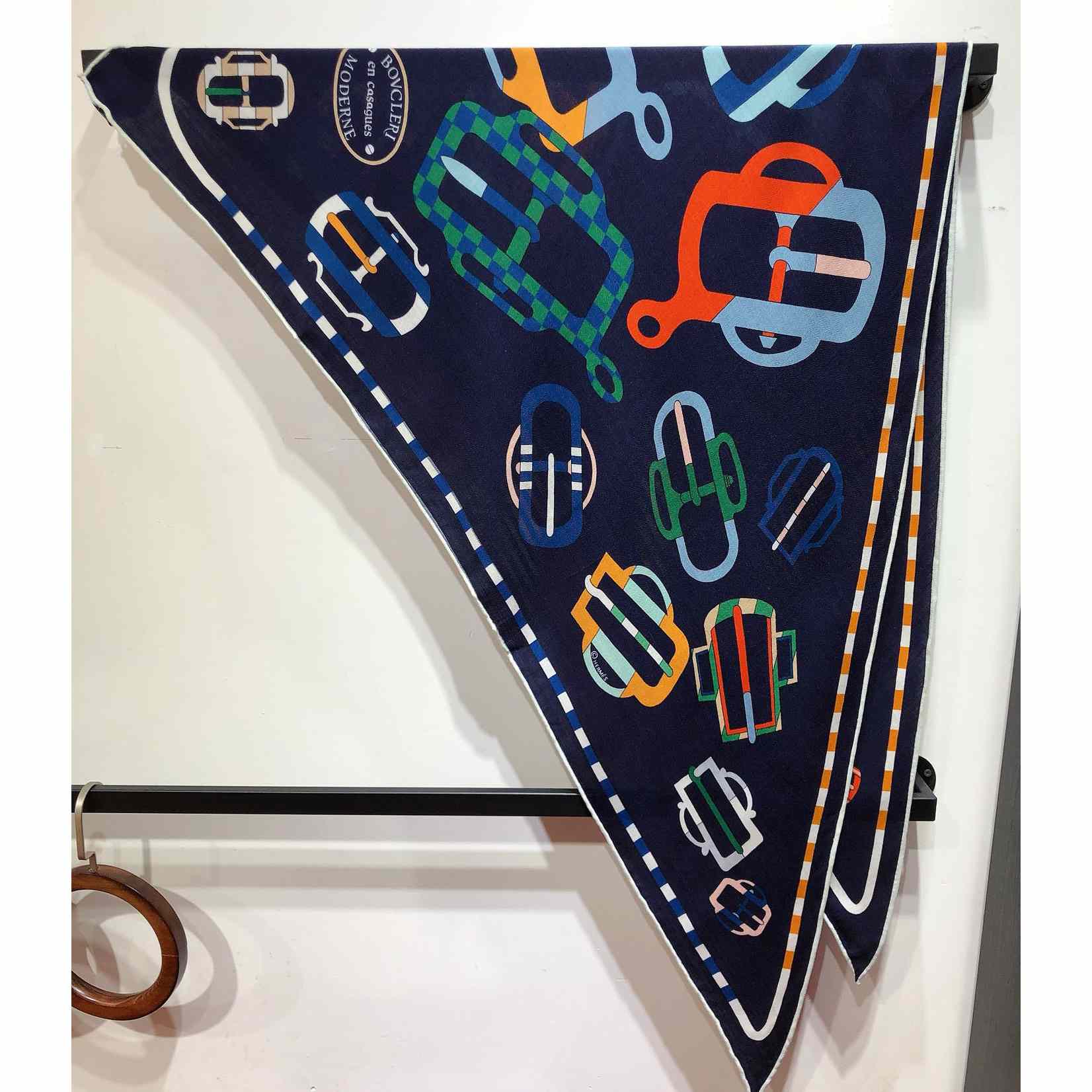 Hermes Bouclerie Moderne En Casaques Giant Triangle - 
