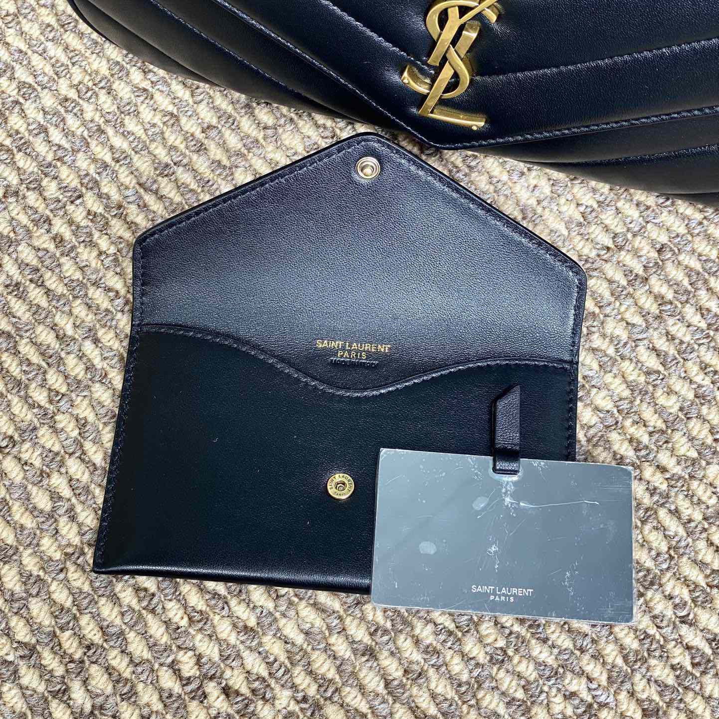 Saint Laurent Loulou Medium In Matelasse Lambskin - 
