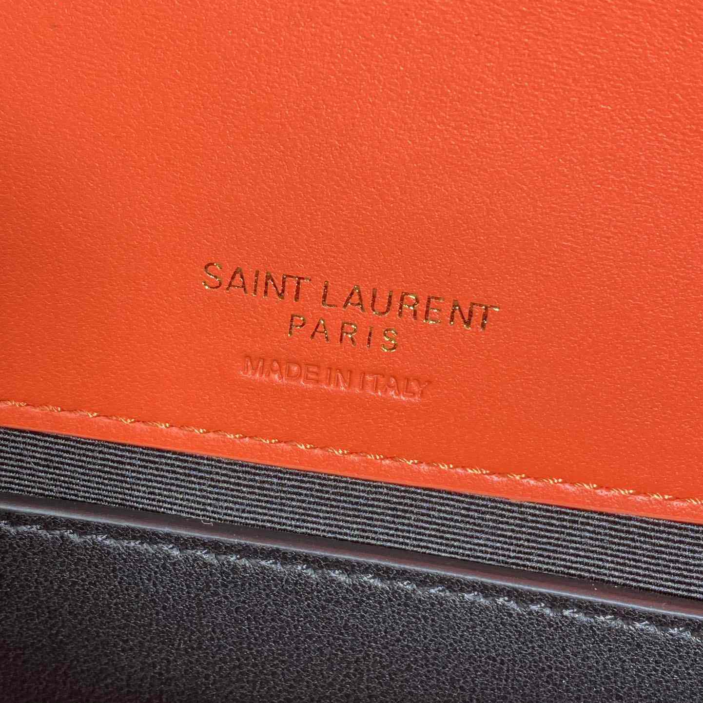 Saint Laurent Loulou Medium In Matelasse Lambskin - 