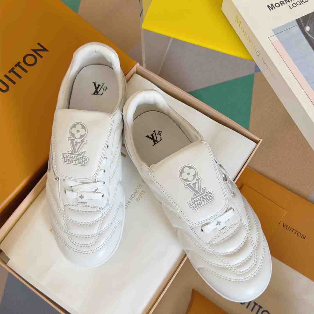 Louis Vuitton LV Footprint Soccer Sneaker   1AHDOA - DesignerGu