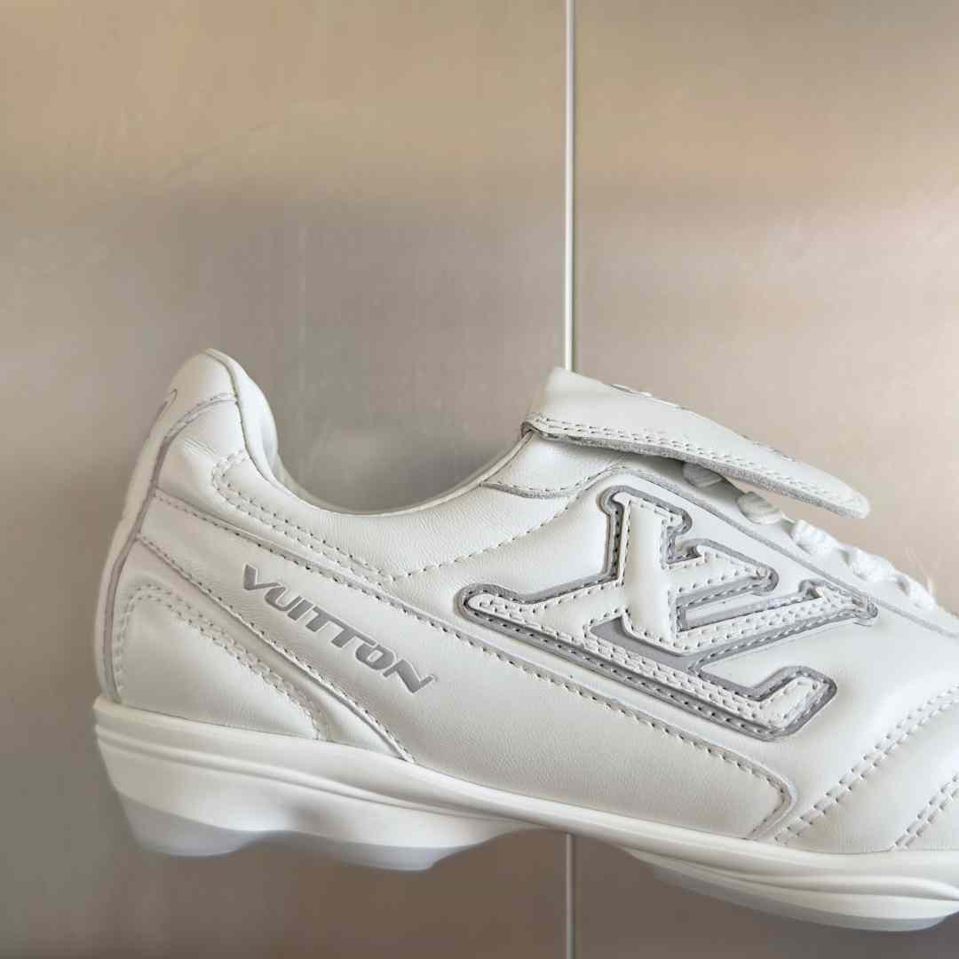 Louis Vuitton LV Footprint Soccer Sneaker   1AHDOA - DesignerGu