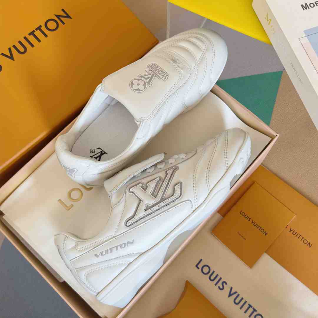 Louis Vuitton LV Footprint Soccer Sneaker   1AHDOA - DesignerGu
