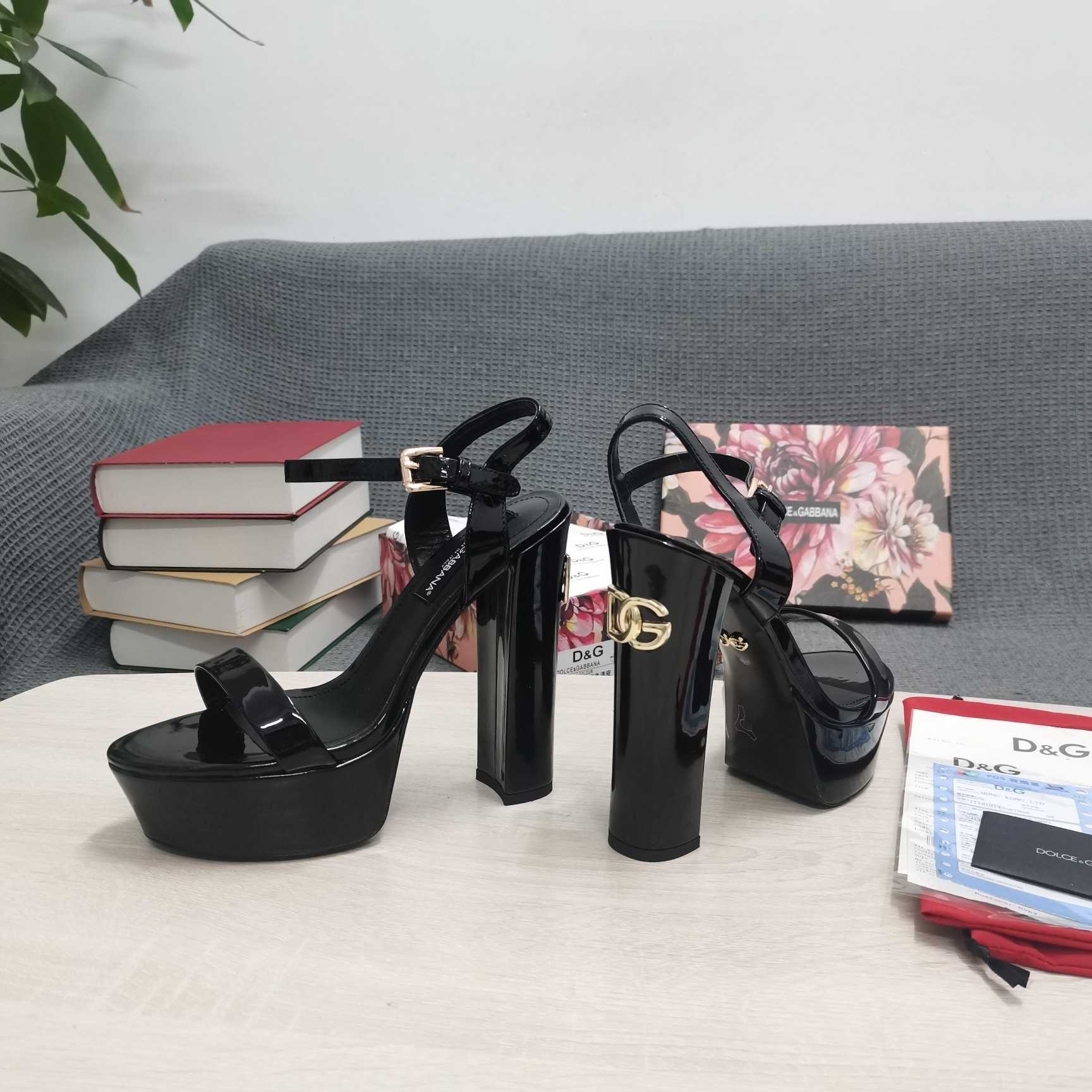 Dolce & Gabbana Polished Calfskin Platform Sandals - DesignerGu