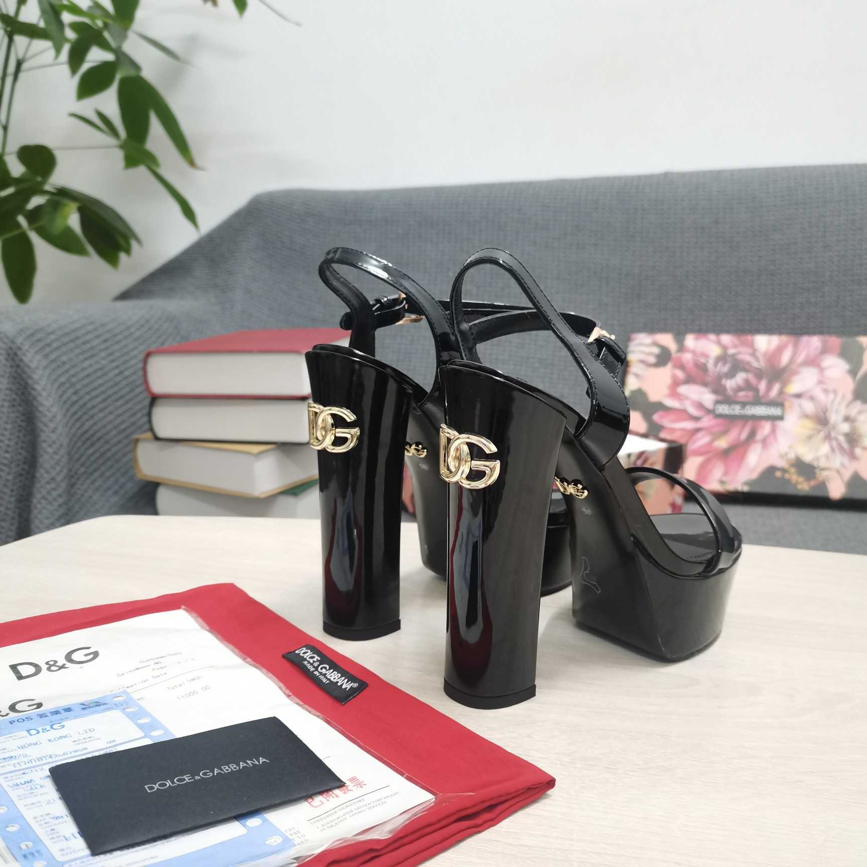 Dolce & Gabbana Polished Calfskin Platform Sandals - DesignerGu