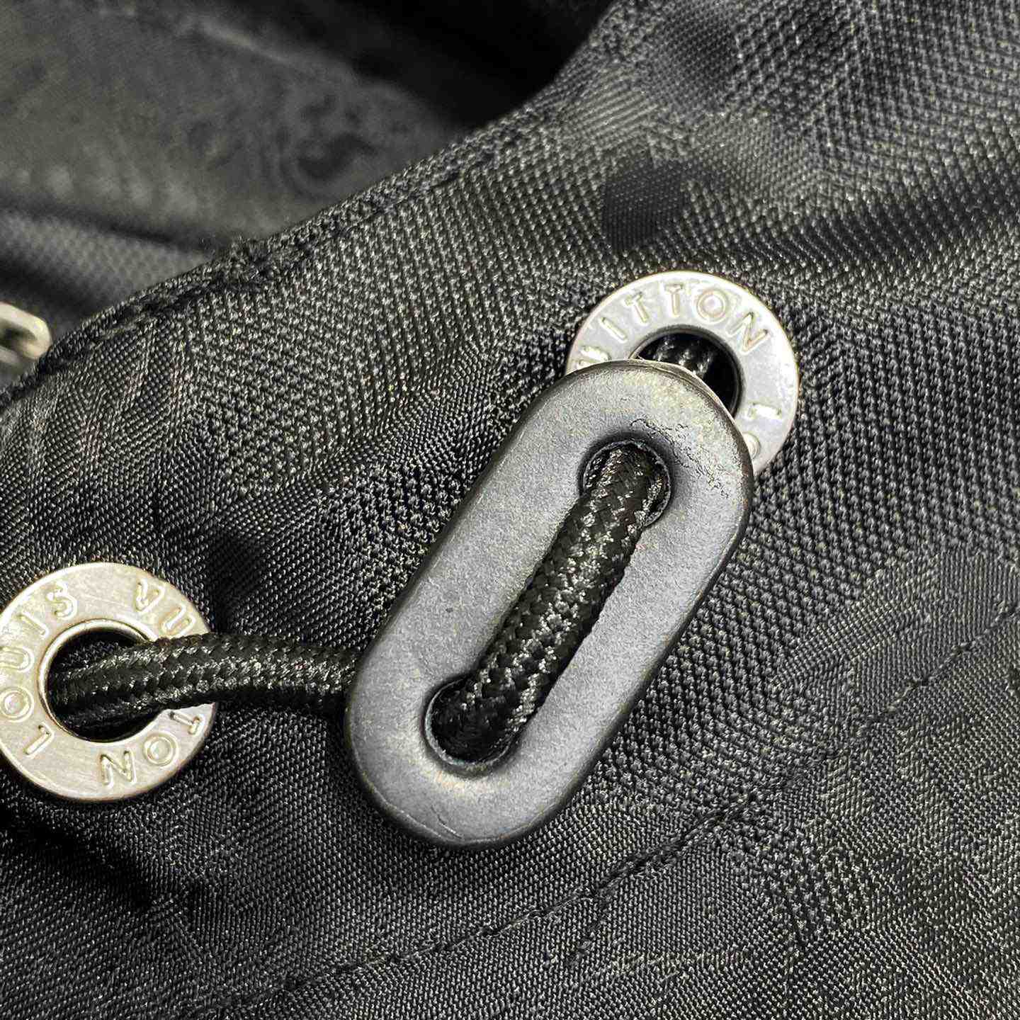 Louis Vuitton Nylon Windbreaker   1AGIPE - DesignerGu