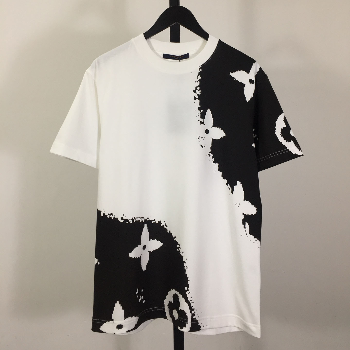 Louis Vuitton Monogram Cotton T-Shirt - DesignerGu