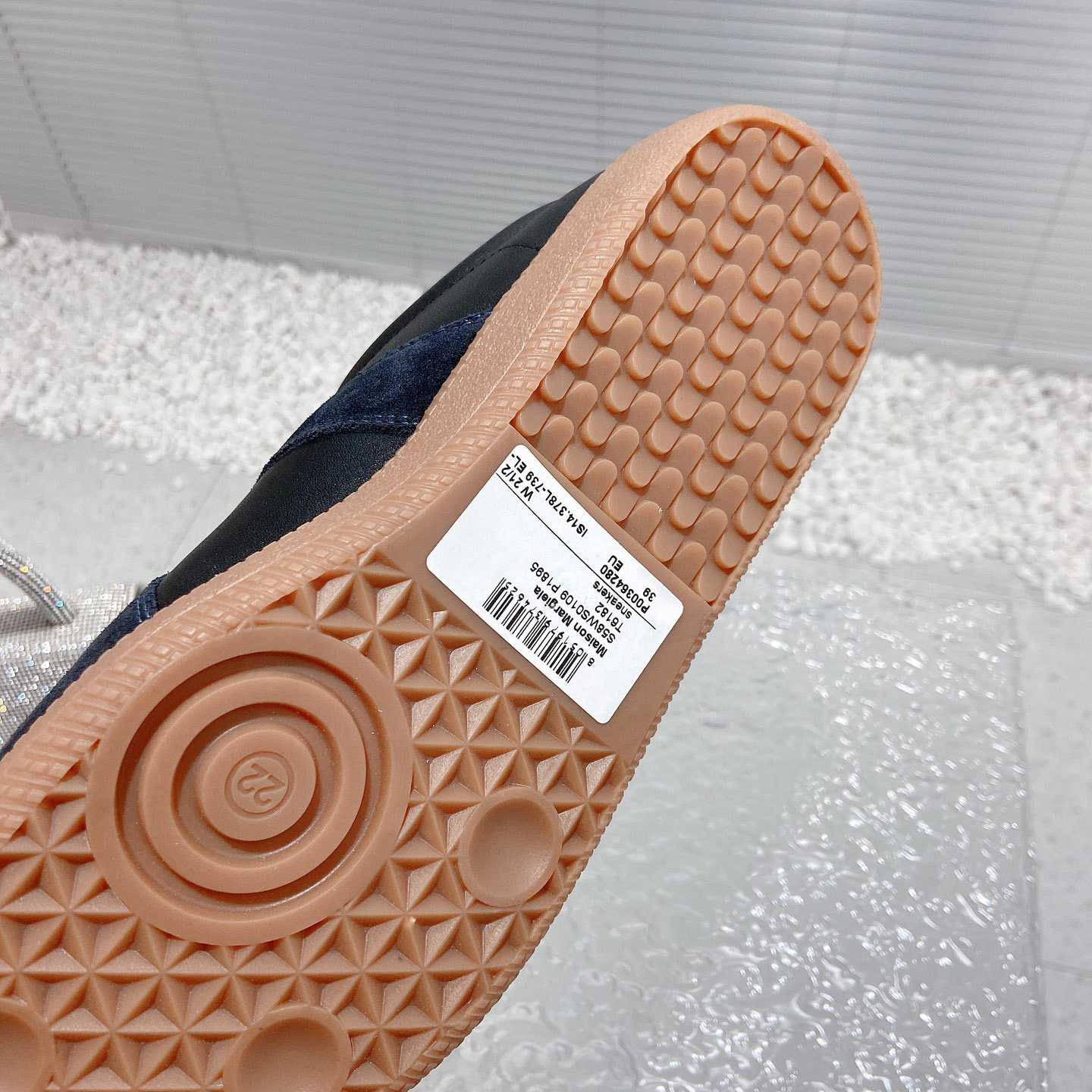 Maison Margiela Replica Sneakers - DesignerGu