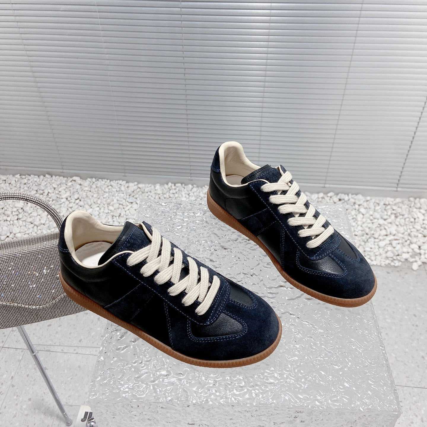 Maison Margiela Replica Sneakers - DesignerGu