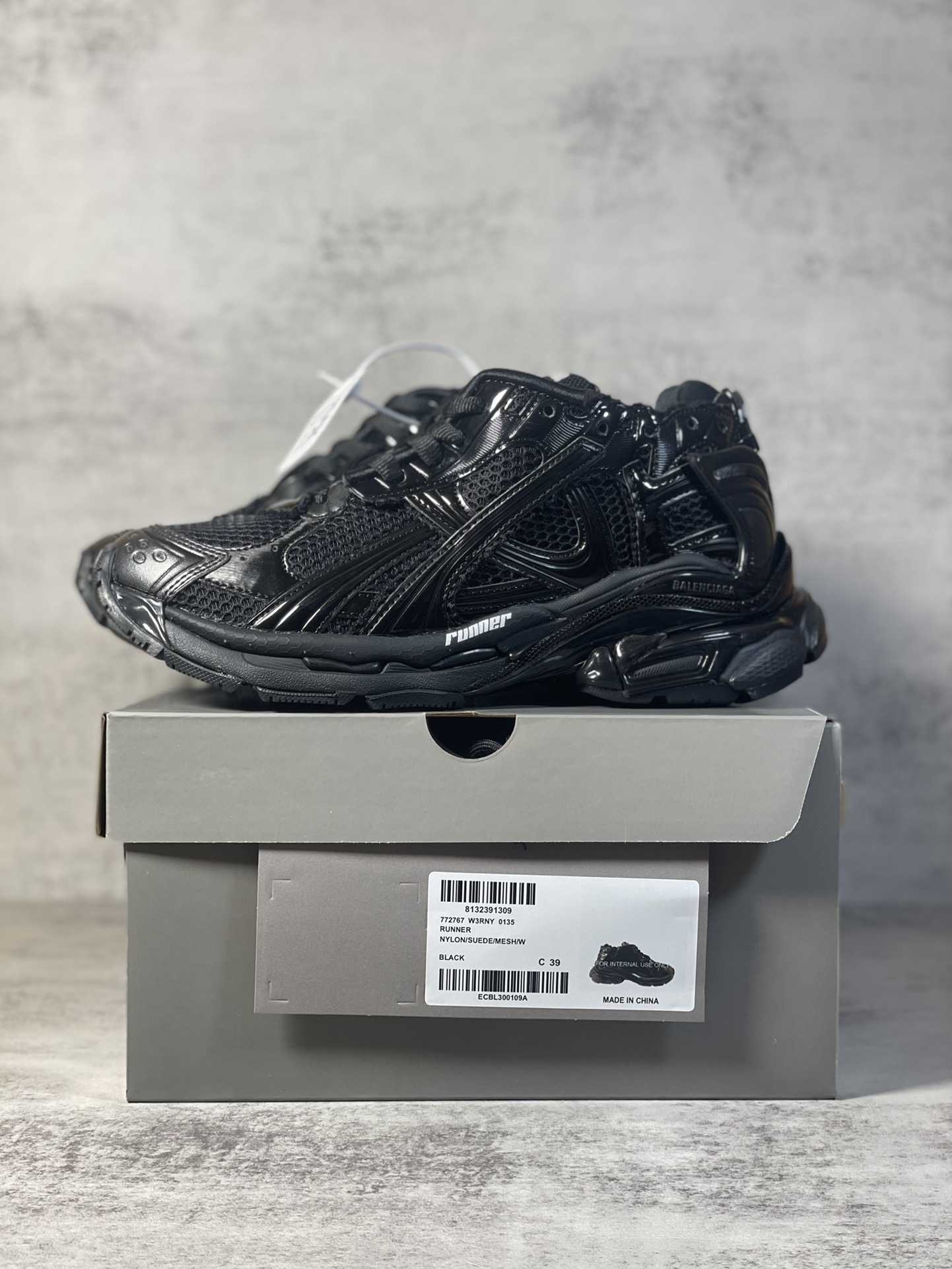 Balenciaga Runner Sneaker In Black - DesignerGu