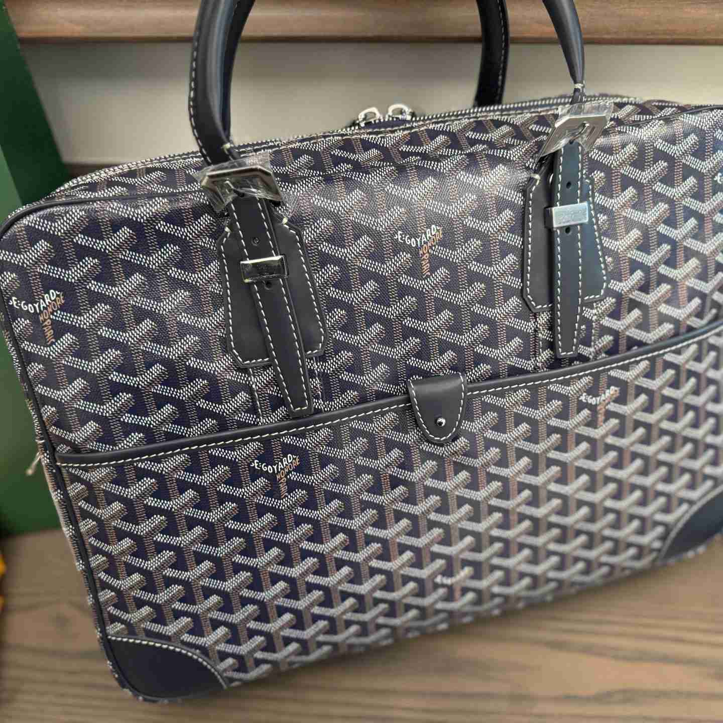 Goyard Ambassade MM Document Case - DesignerGu