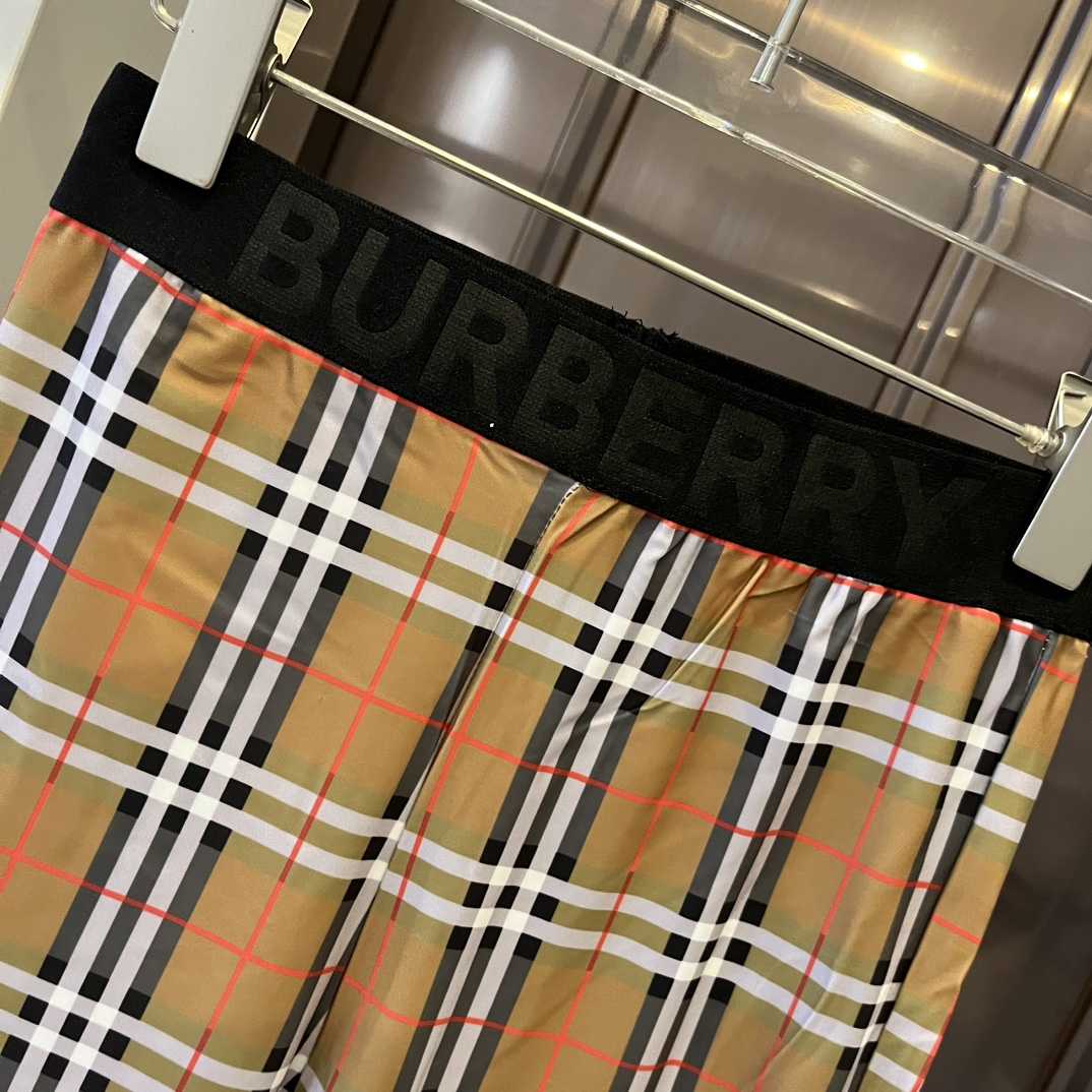 Burberry Check Top And Leggings  - DesignerGu