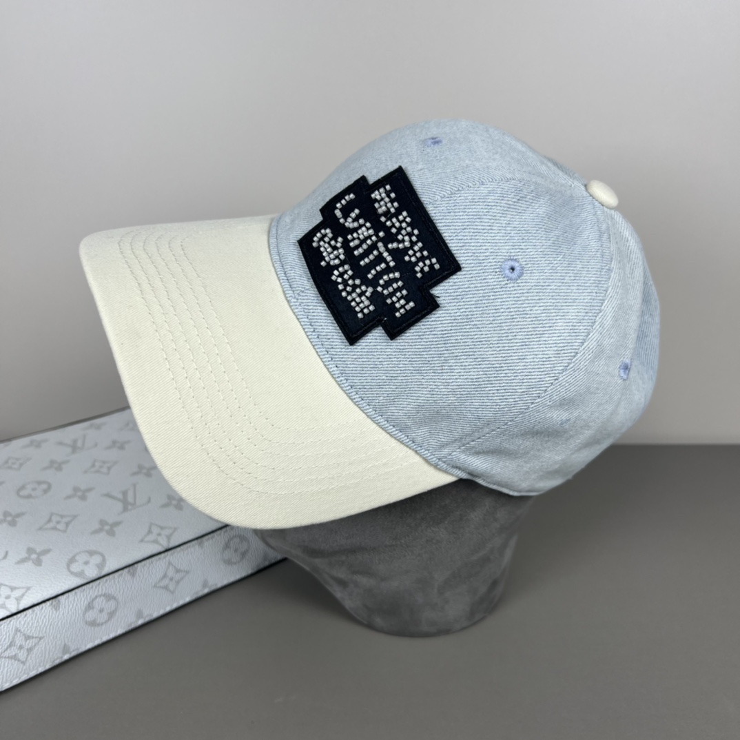 Louis Vuitton Cap - 