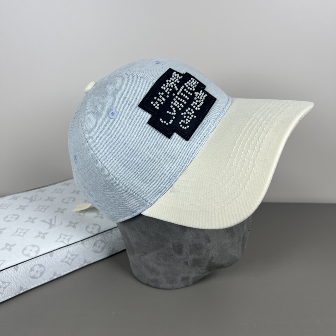 Louis Vuitton Cap - 
