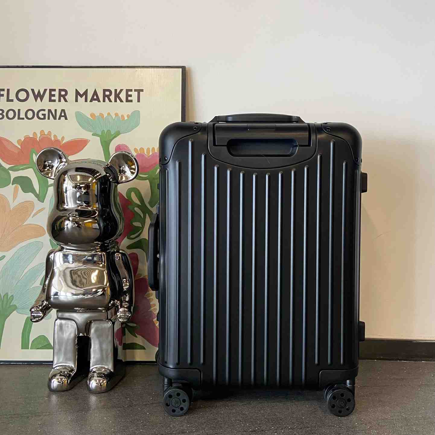 Rimowa Luggage    - DesignerGu