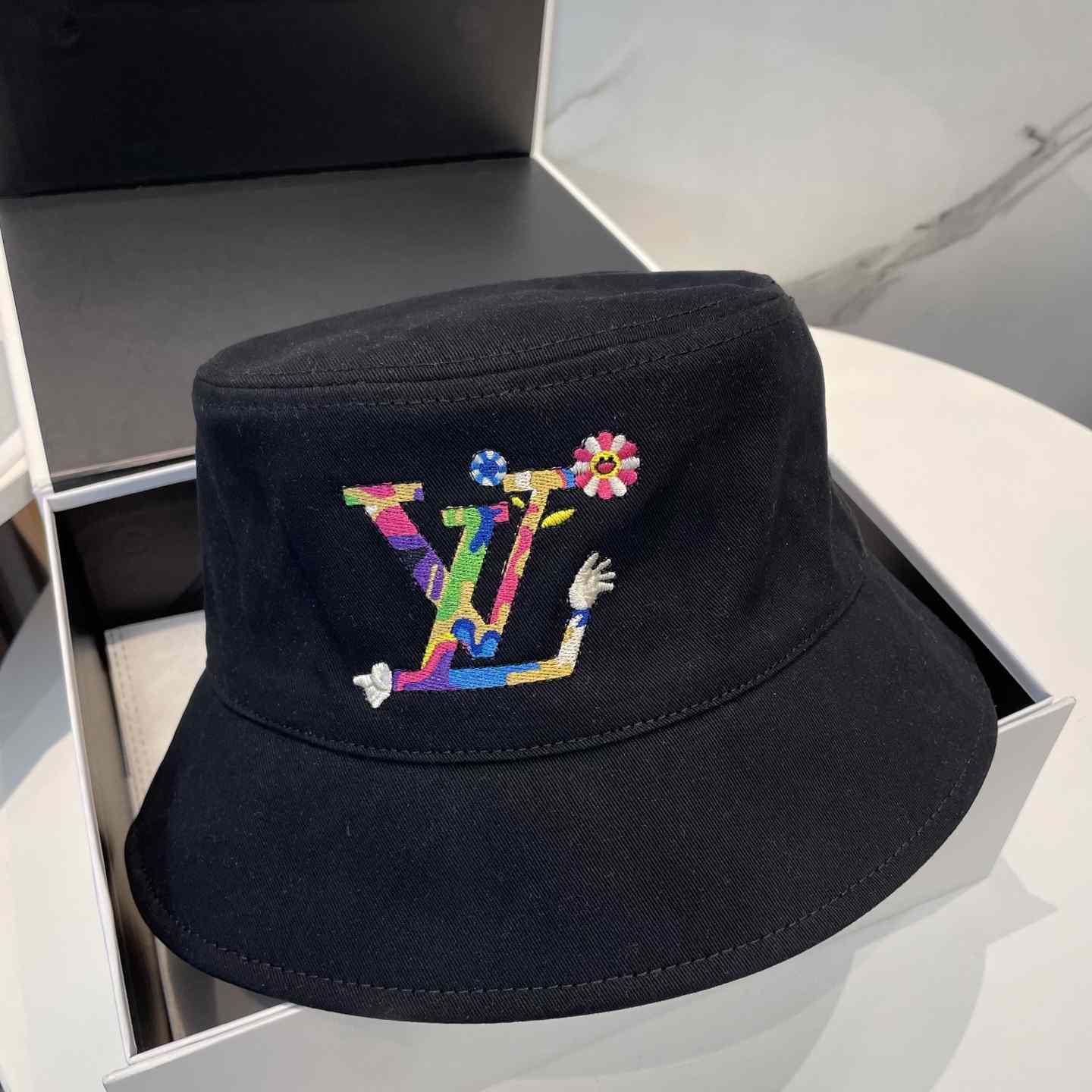 Louis Vuitton LV x TM Reversible Superflat Bucket Hat   M7985 - DesignerGu