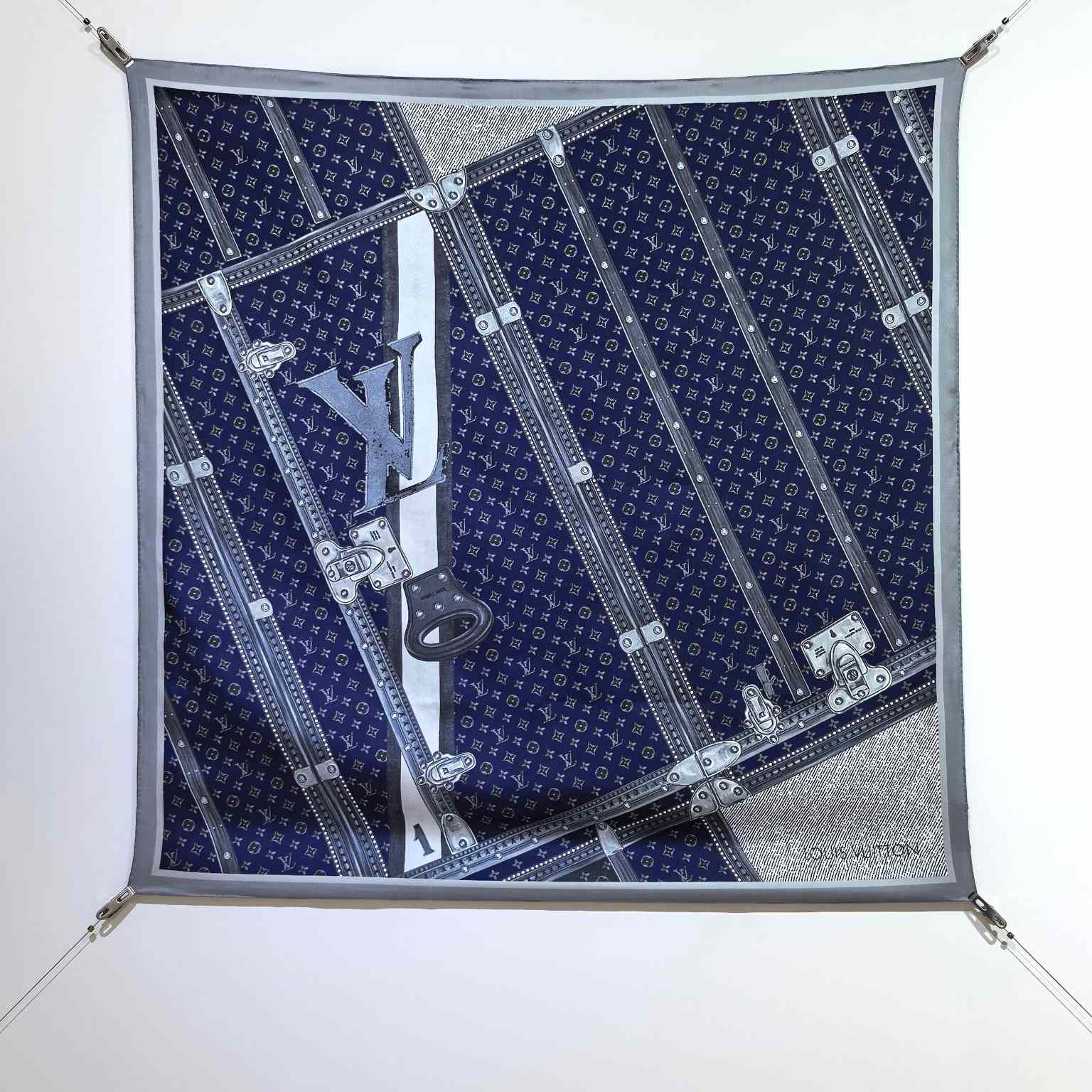 Louis Vuitton Time Trunk Square 90   - DesignerGu