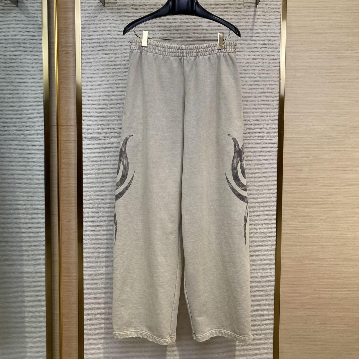 Balenciaga Y2K Baggy Sweatpants In Light Beige - DesignerGu
