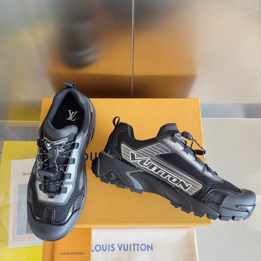 Louis Vuitton LV Runner Tatic Sneaker   1ADGZW - DesignerGu