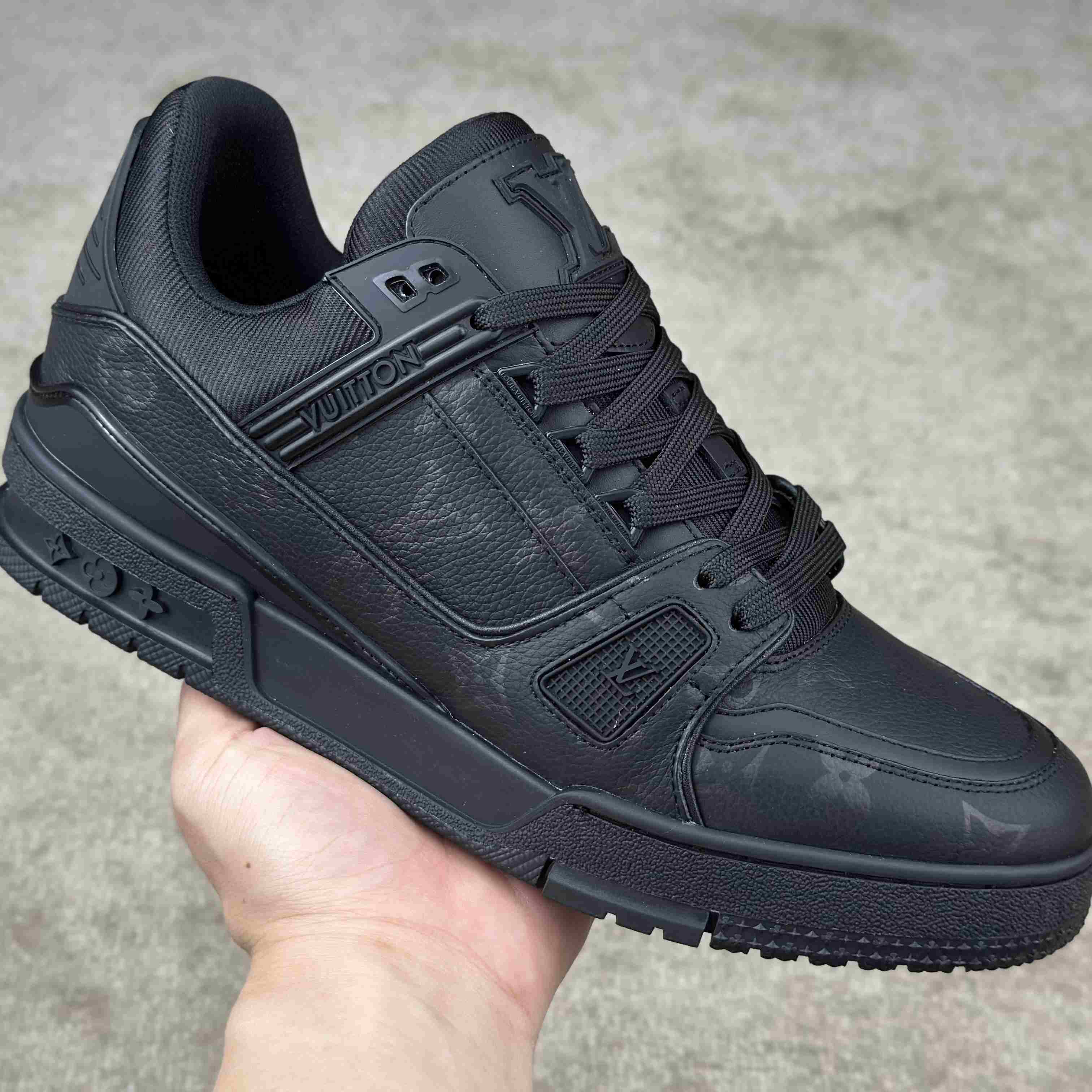 Louis Vuitton LV Trainer Sneaker       1AHDBU - 