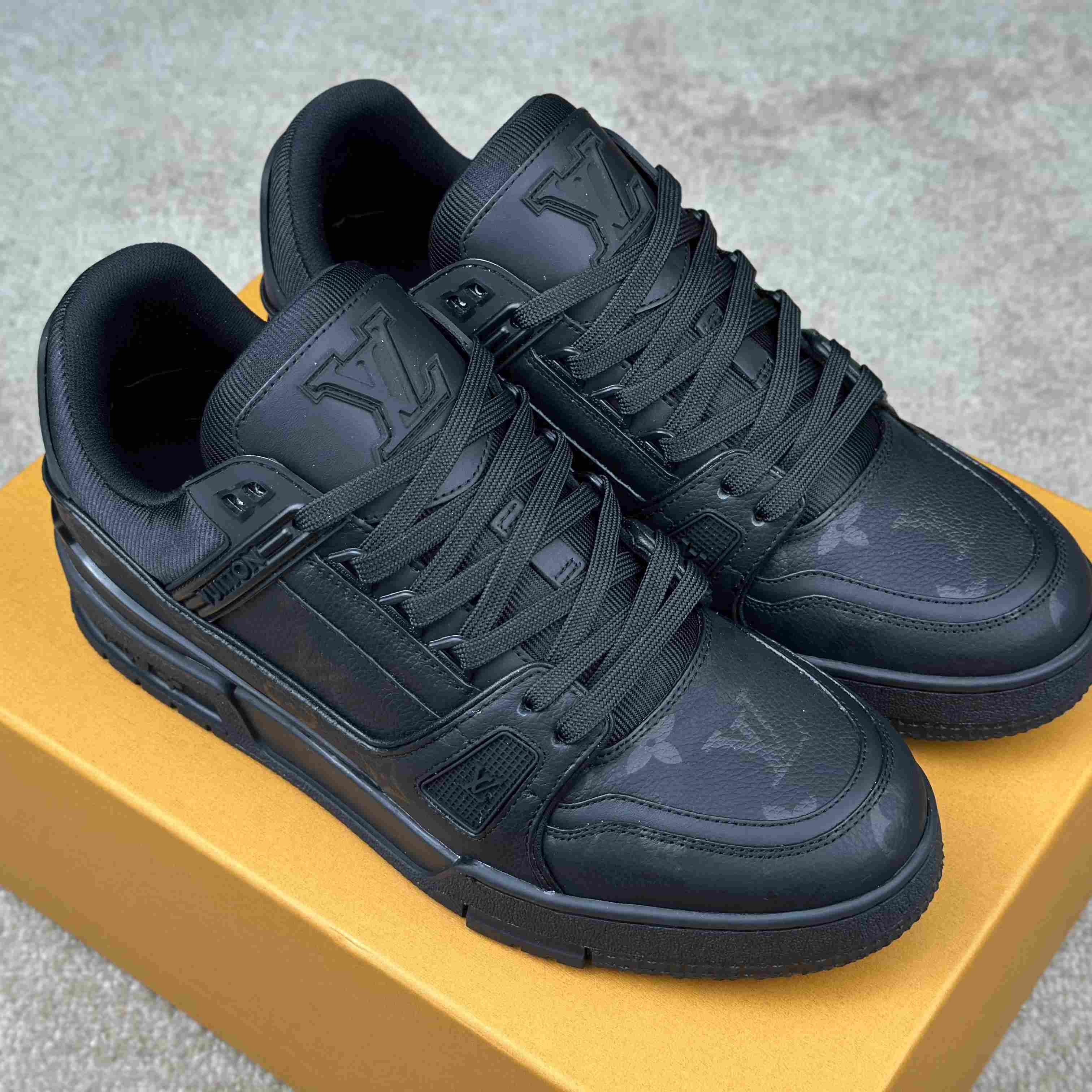 Louis Vuitton LV Trainer Sneaker       1AHDBU - 
