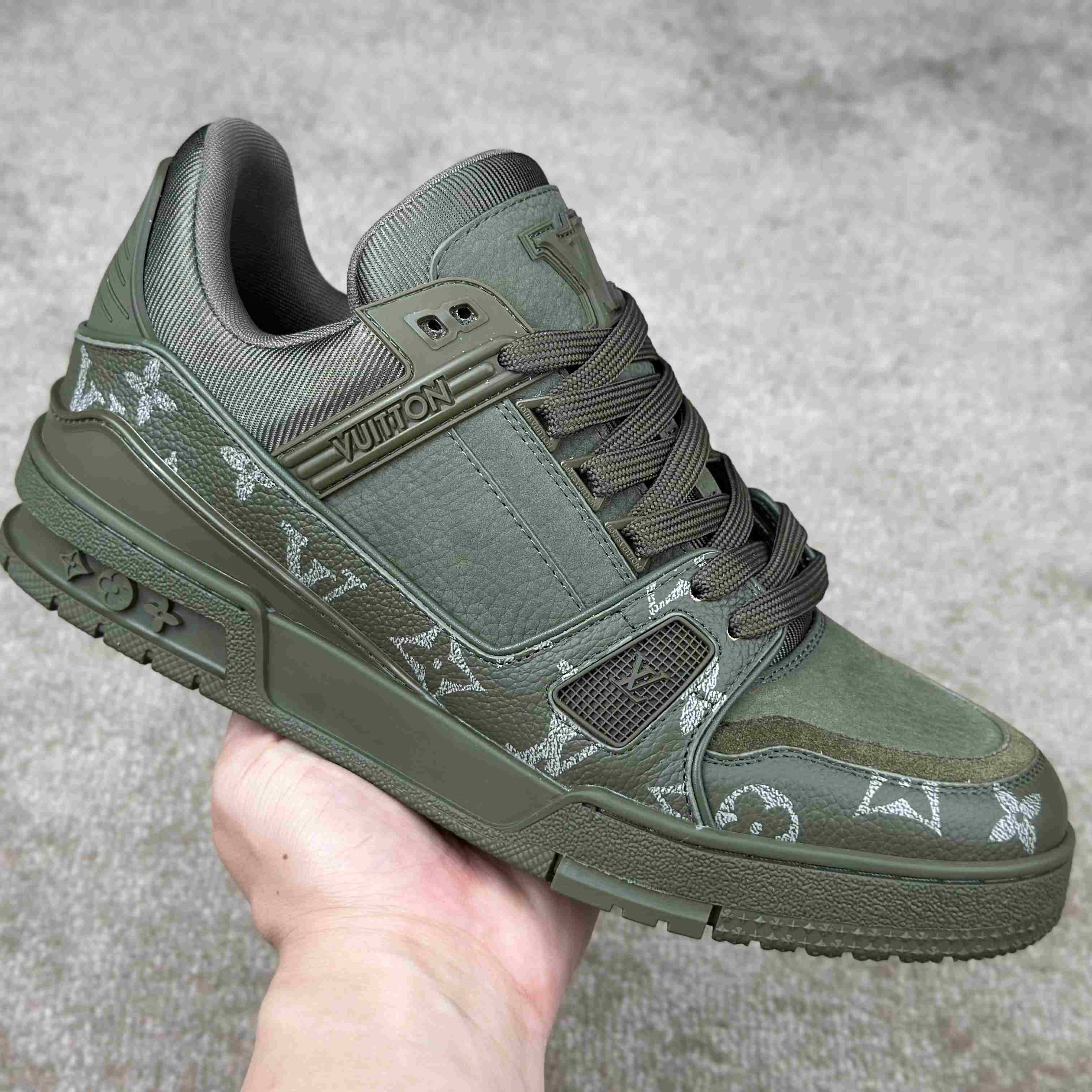 Louis Vuitton LV Trainer Sneaker       1AH995 - DesignerGu