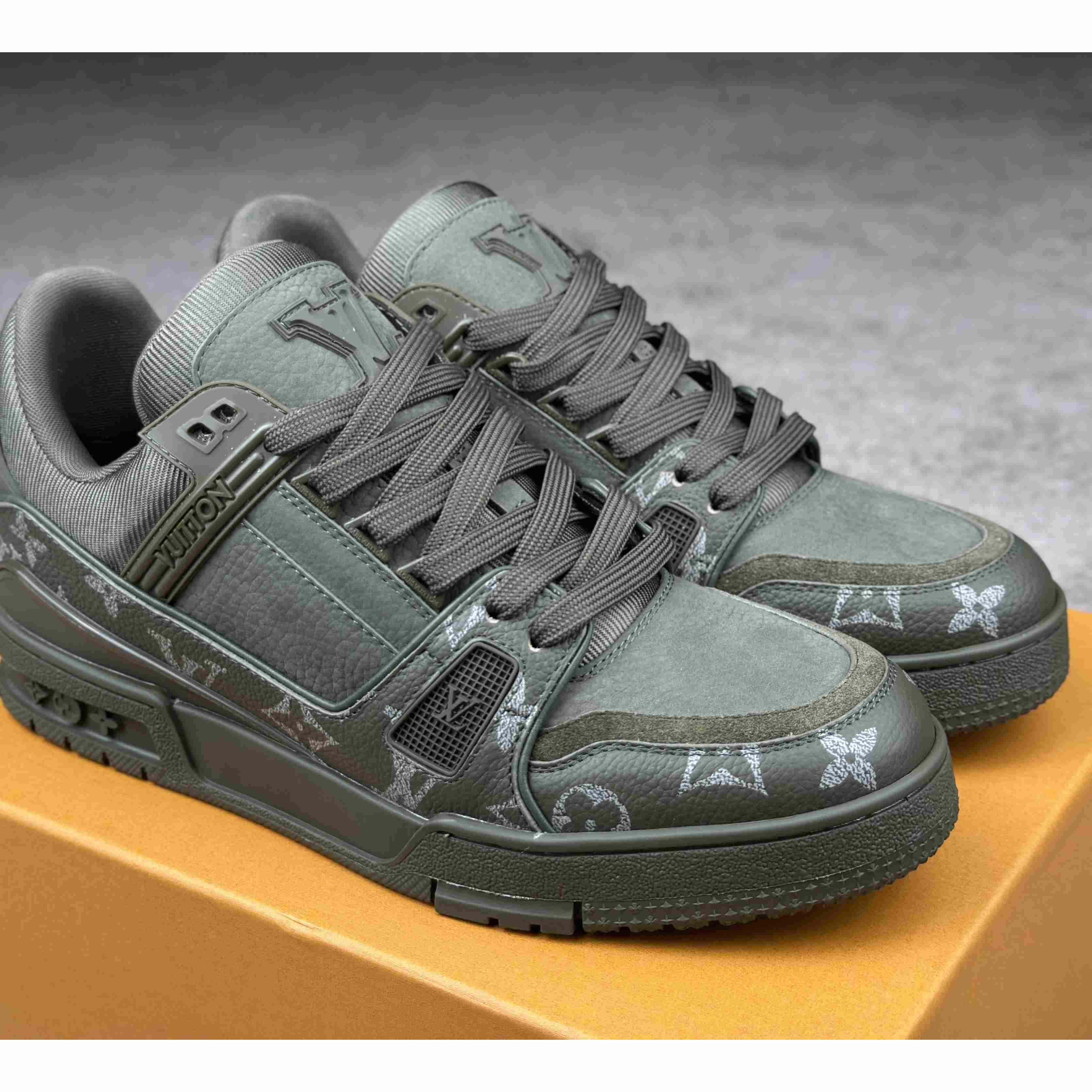 Louis Vuitton LV Trainer Sneaker       1AH995 - DesignerGu