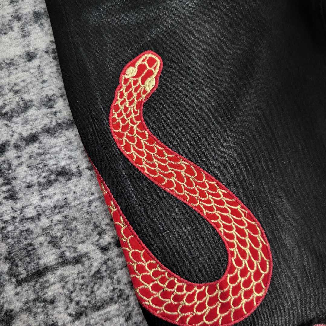 Amiri Slim Fit Jeans    700 - DesignerGu