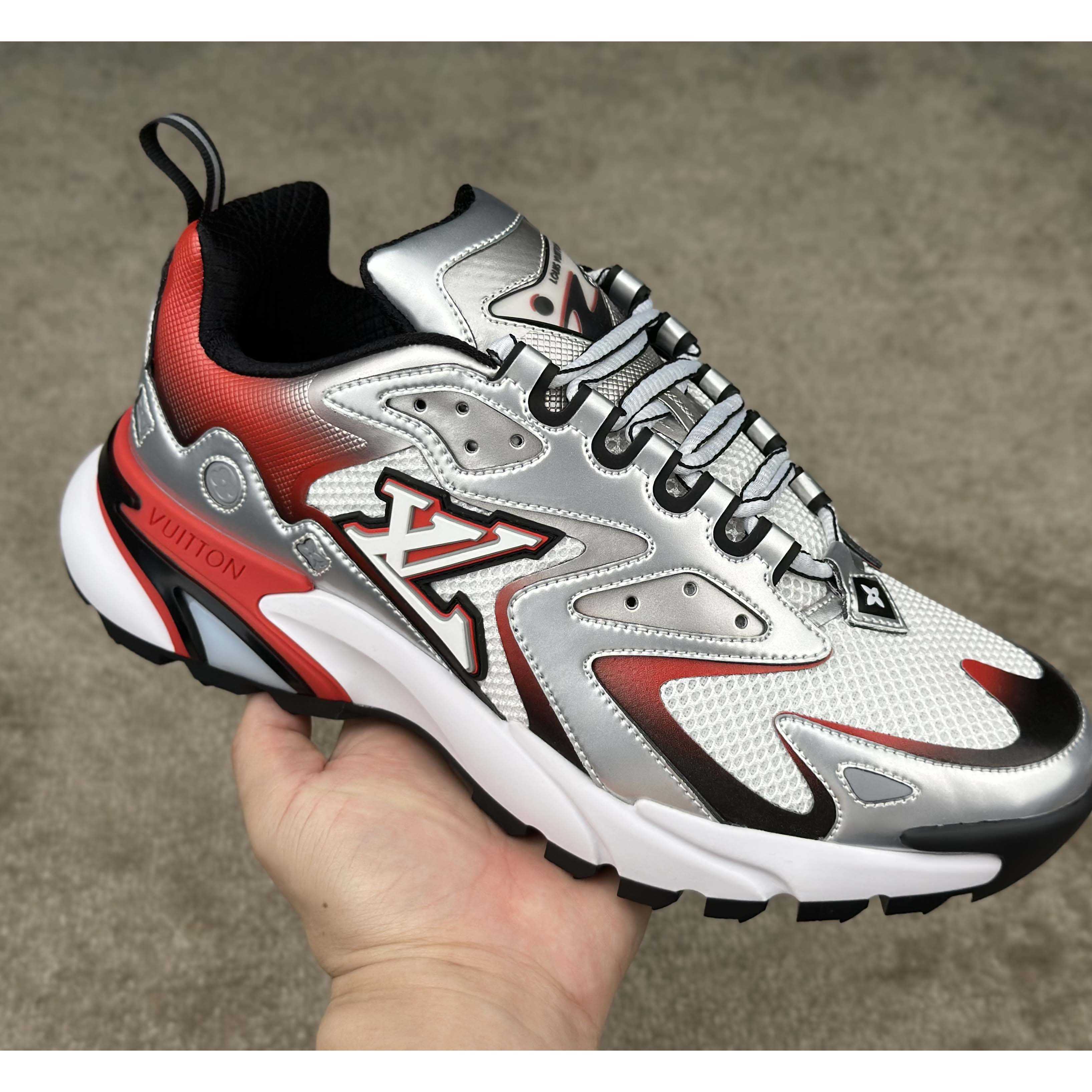 Louis Vuitton LV Runner Tatic Sneaker  1ADI6Q - 