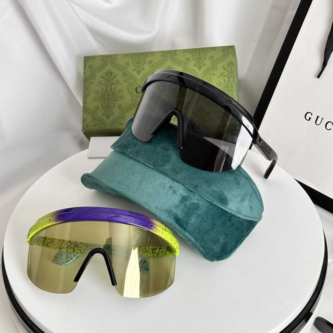 Gucci Sunglasses - DesignerGu