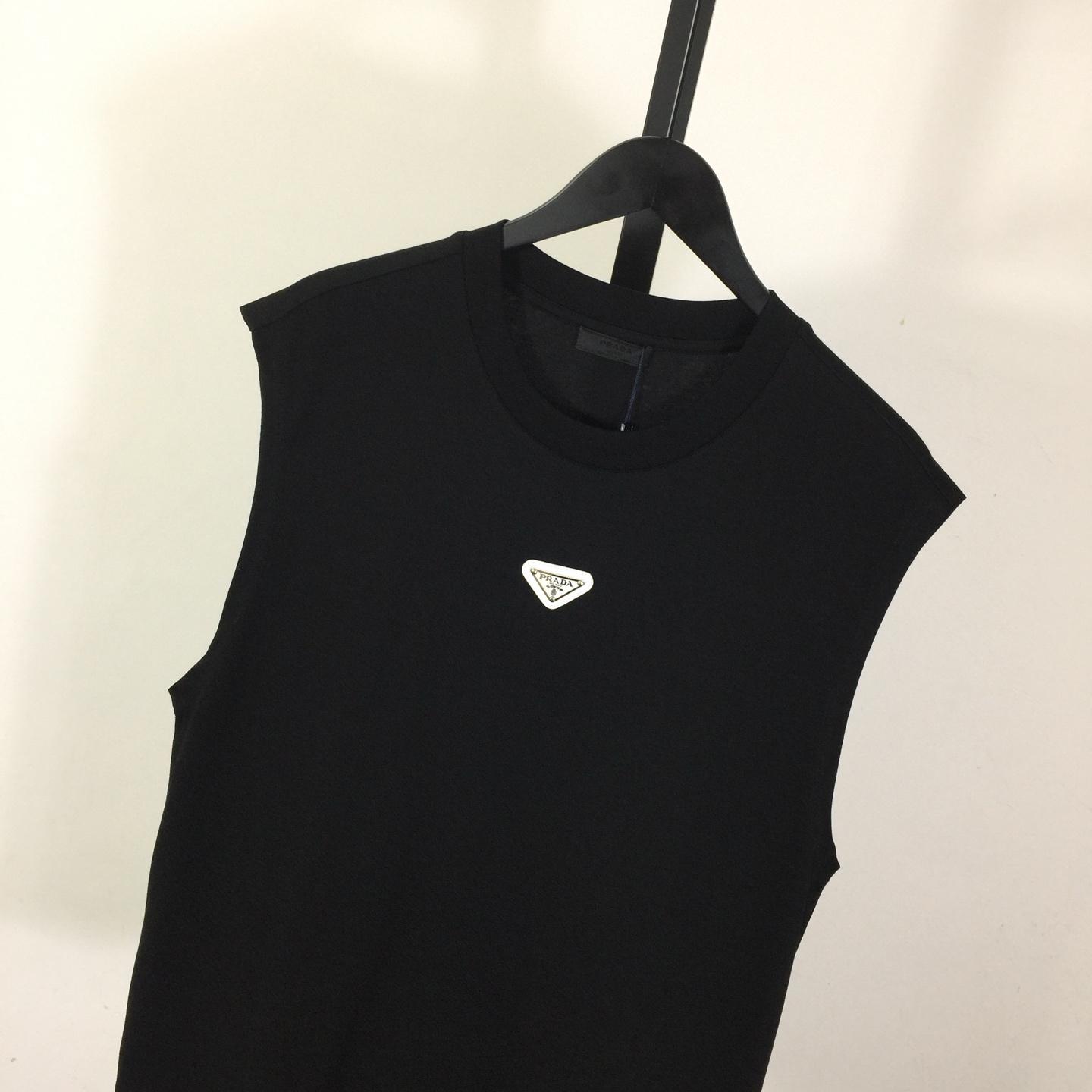 Prada Logo Top - DesignerGu