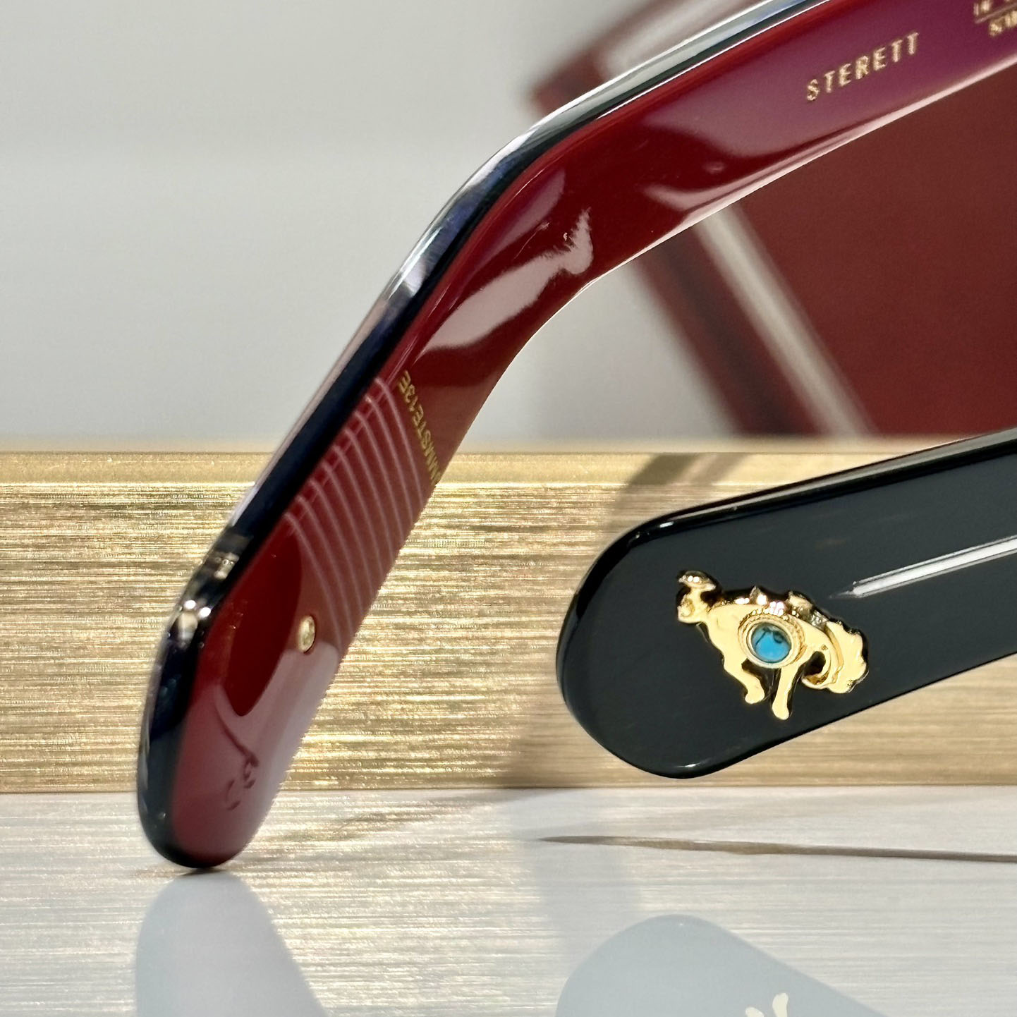 Jacquemus STERETT Sunglasses - DesignerGu