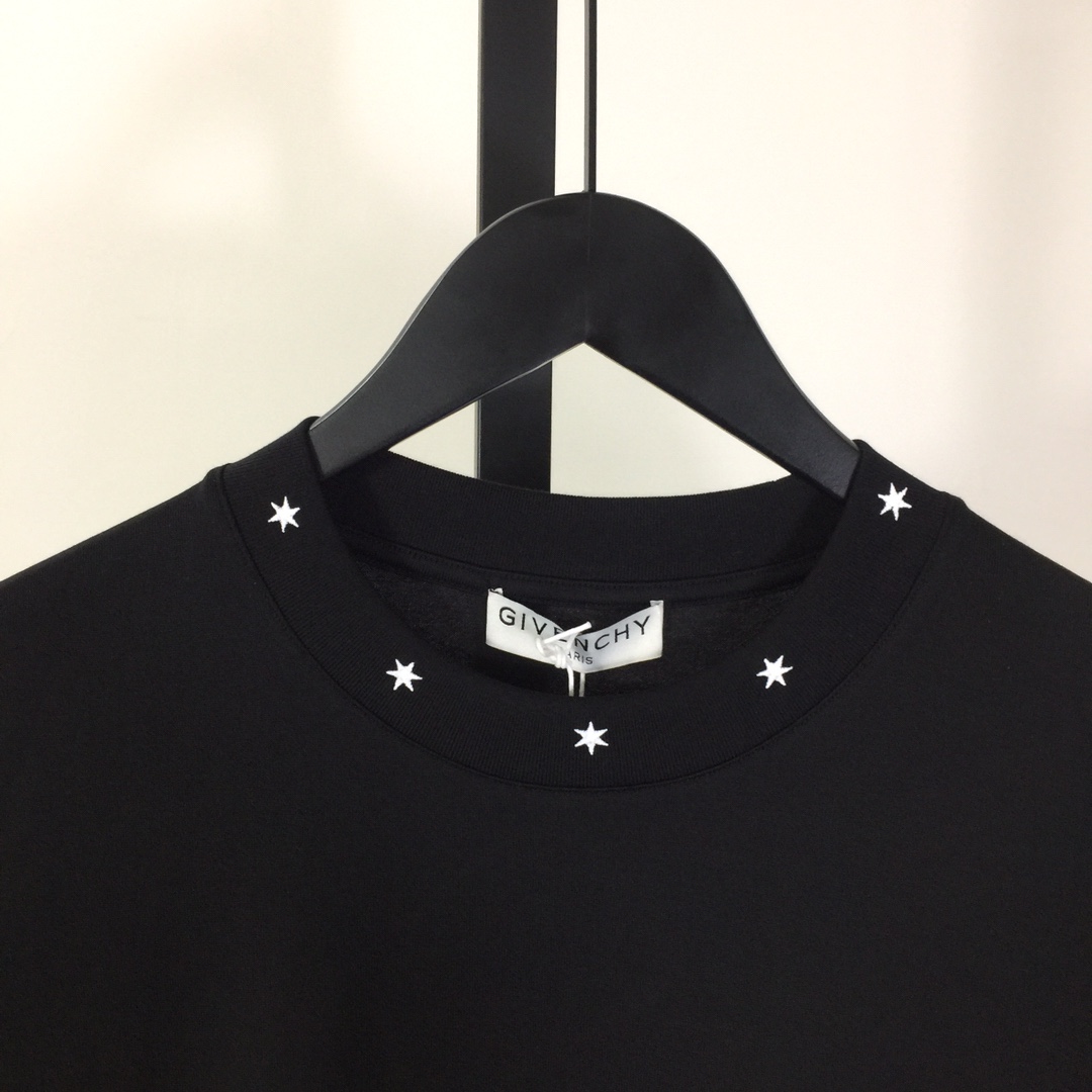 Givenchy T-shirt In Cotton - DesignerGu