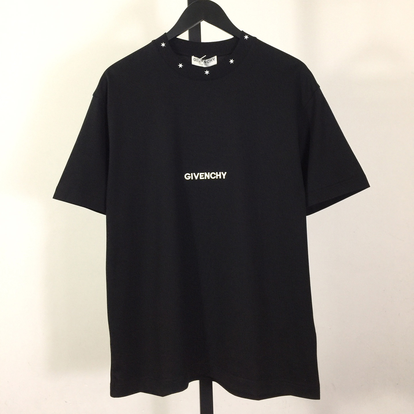 Givenchy T-shirt In Cotton - DesignerGu