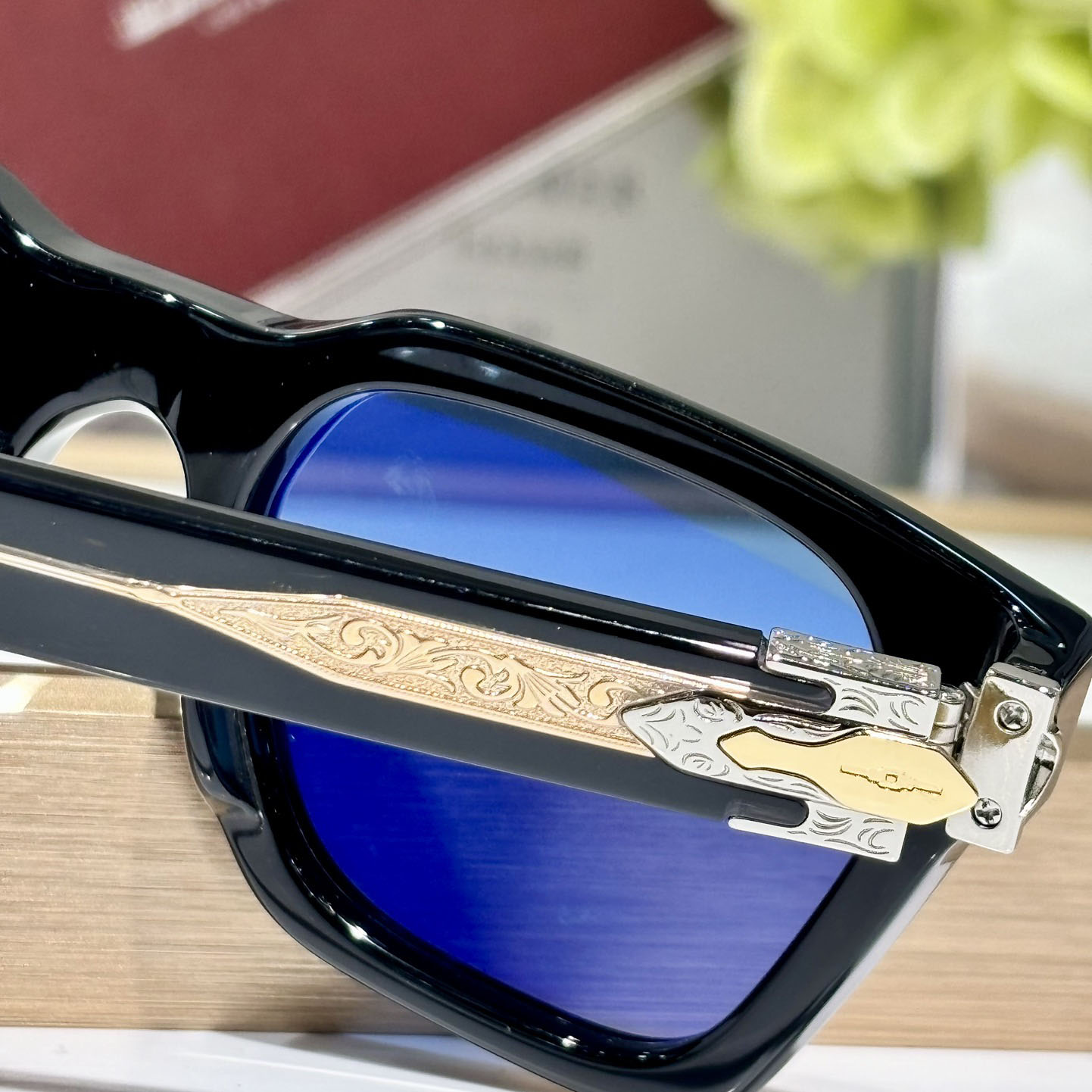 Jacquemus STERETT Sunglasses - DesignerGu