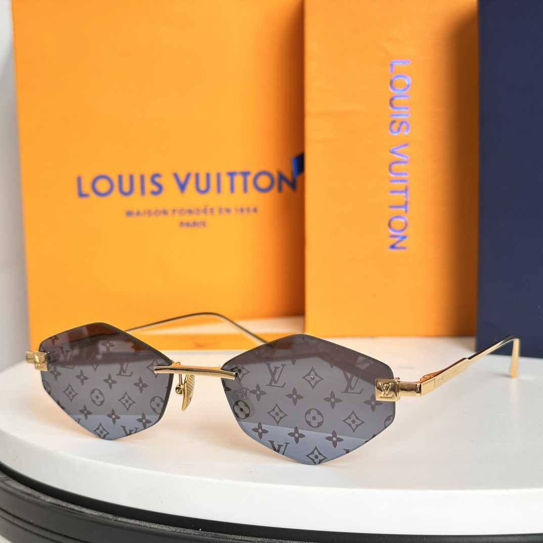 Louis Vuitton Sunglasses  - DesignerGu