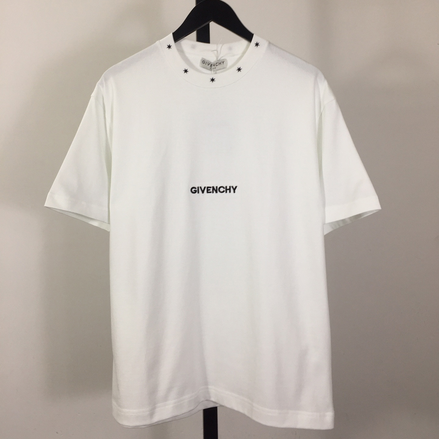 Givenchy T-shirt In Cotton - DesignerGu