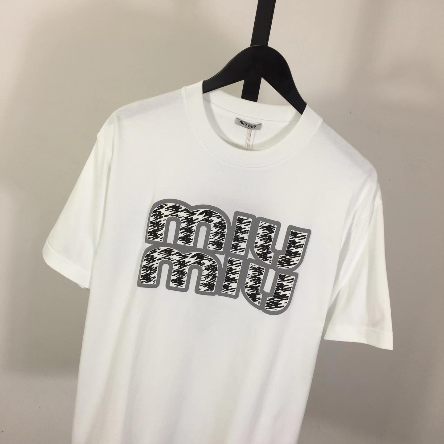 Miu Miu Logo T-shirt - DesignerGu