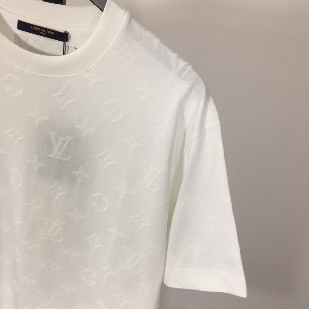 Louis Vuitton Monogram T-shirt - DesignerGu
