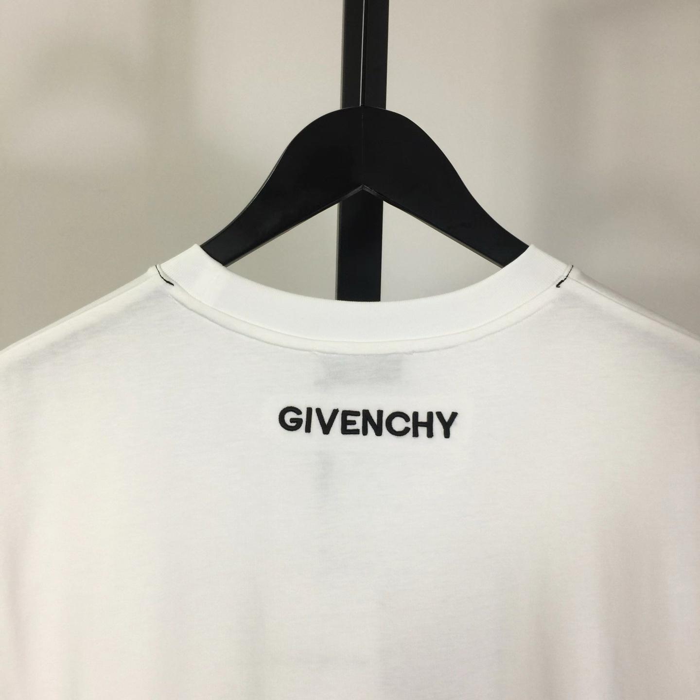 Givenchy T-shirt In Cotton - DesignerGu