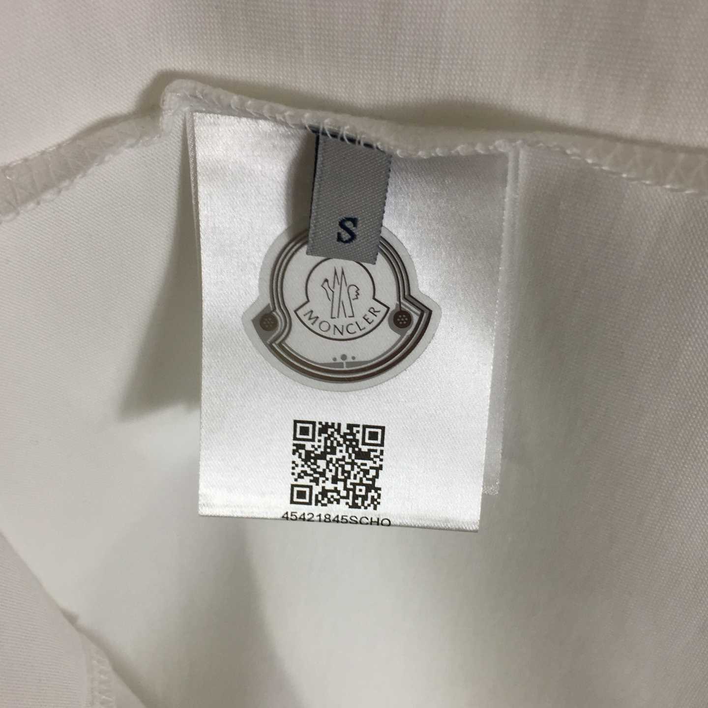 Moncler Logo Cotton T-shirt - DesignerGu